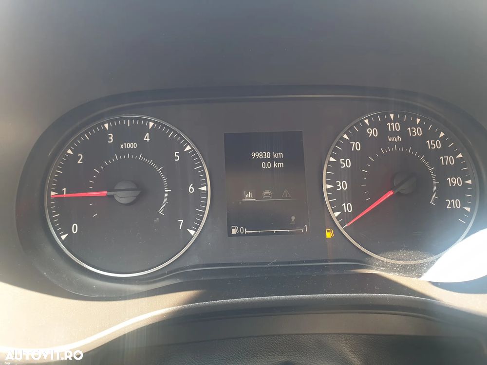 Dacia Logan TCe 90 MT6 Prestige - 32