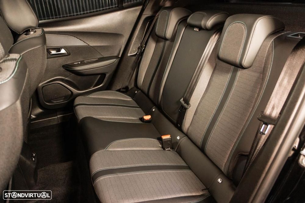 Peugeot e-2008 50 kWh Allure Pack - 41