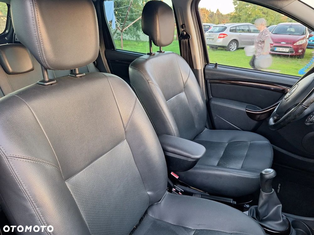 Dacia Duster 1.6 16V 4x2 Prestige - 7