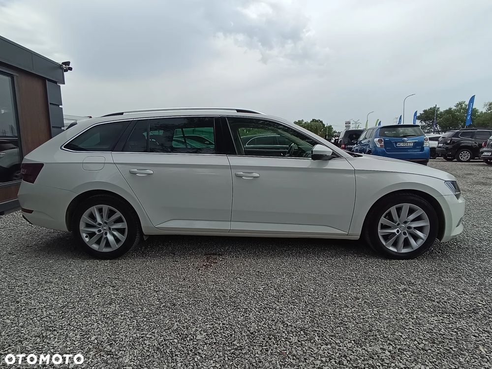 Skoda Superb 2.0 TDI Style DSG7 - 13