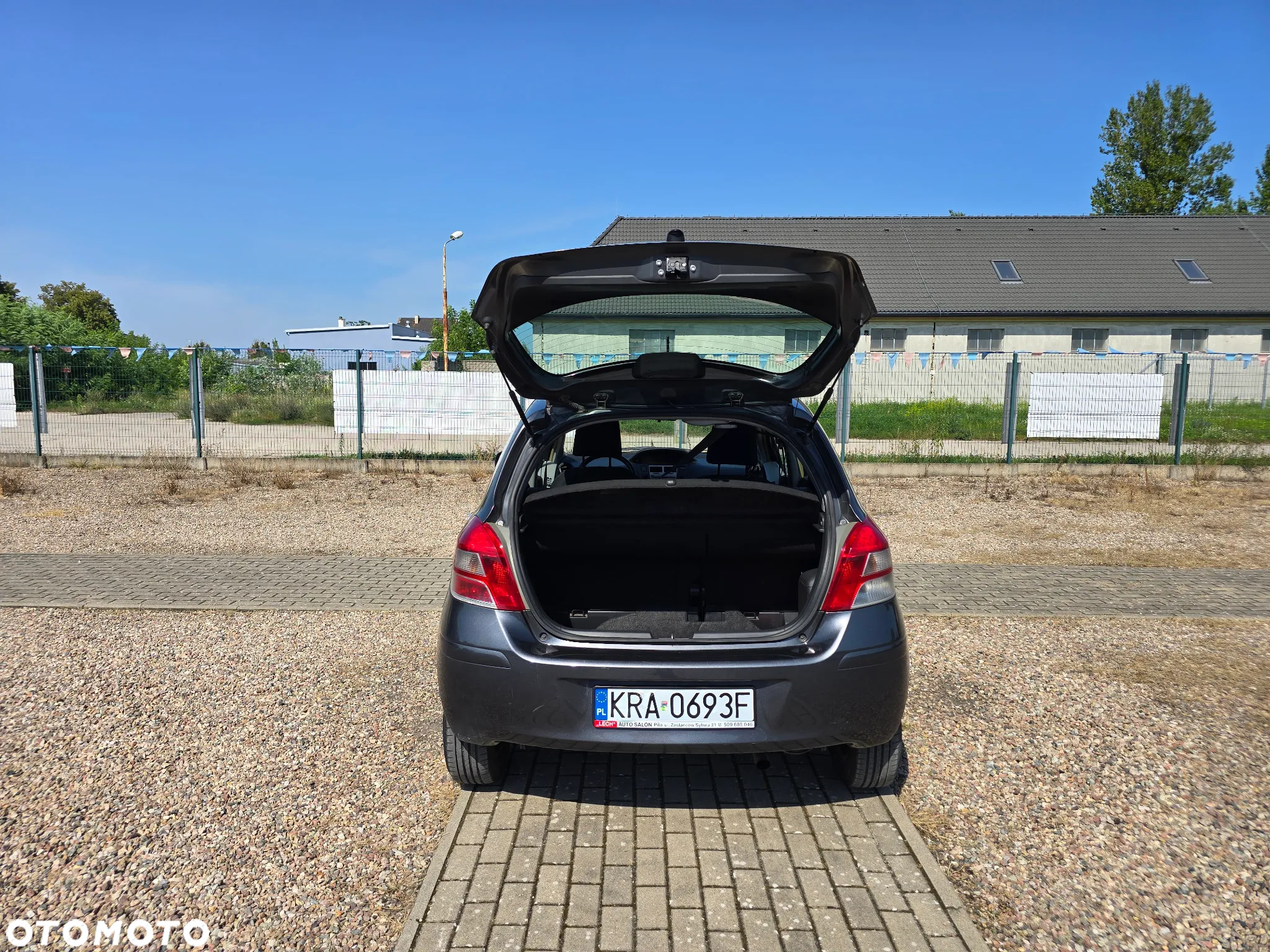 Toyota Yaris 1.33 Premium - 10
