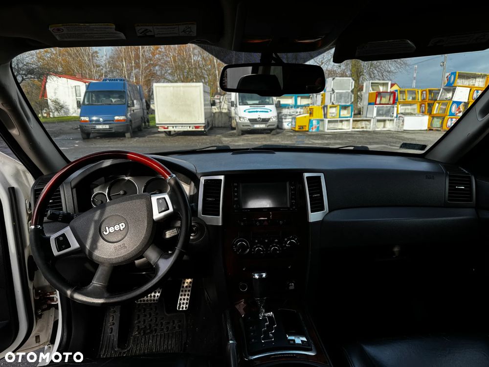 Jeep Grand Cherokee - 8