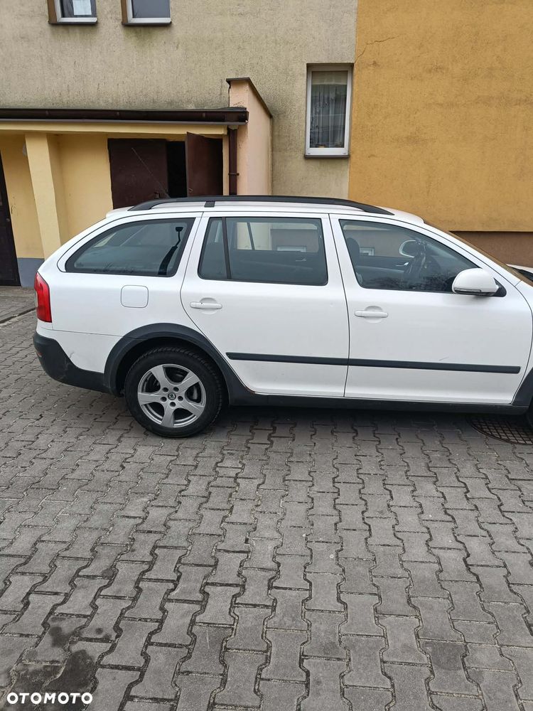 Skoda Octavia 2.0 TDI DPF Scout 4x4 - 3