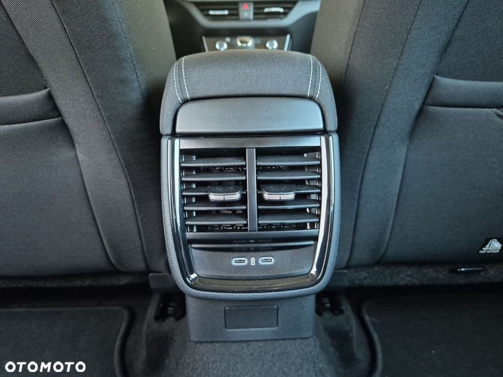 Skoda Kamiq 1.0 TSI Drive DSG - 40
