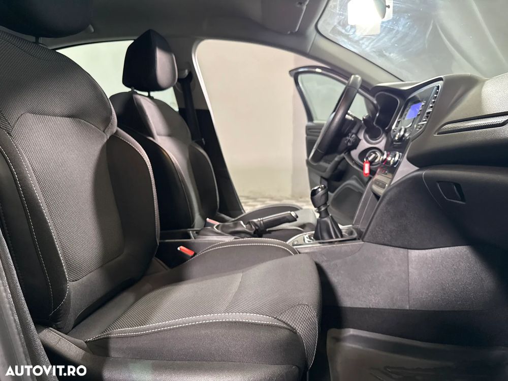 Renault Megane - 12