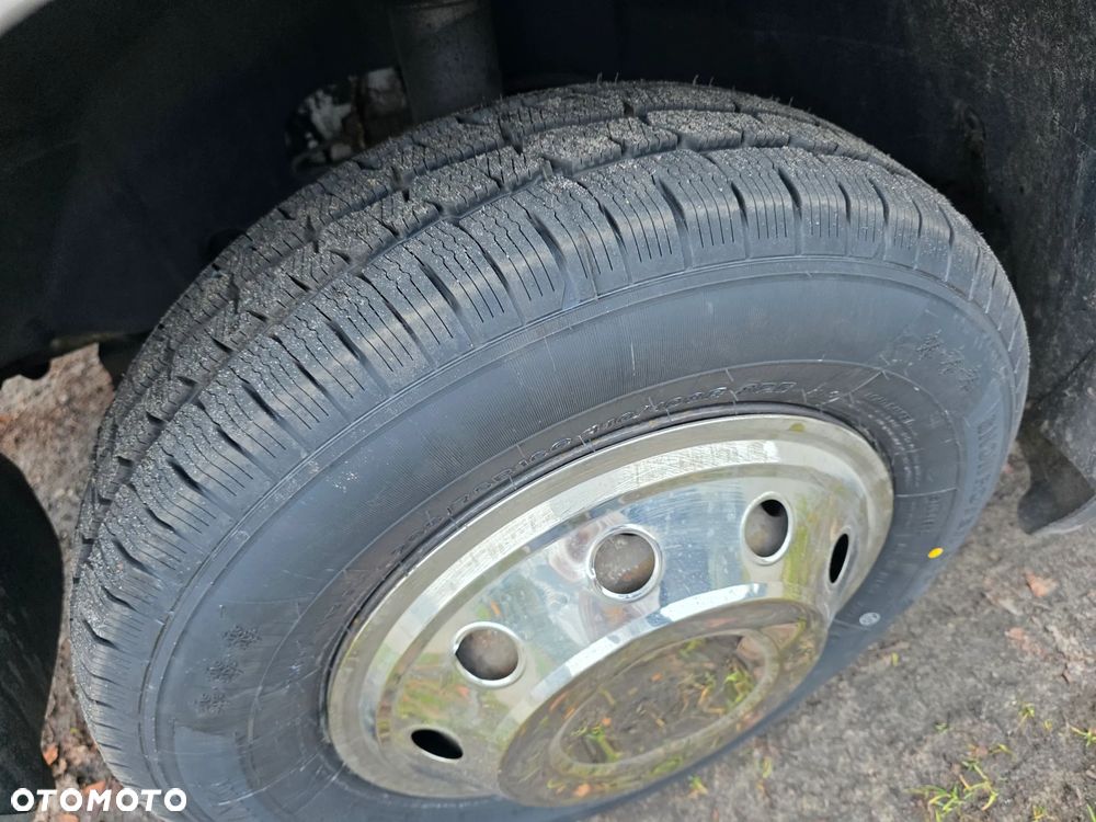 Mercedes-Benz Sprinter - 11