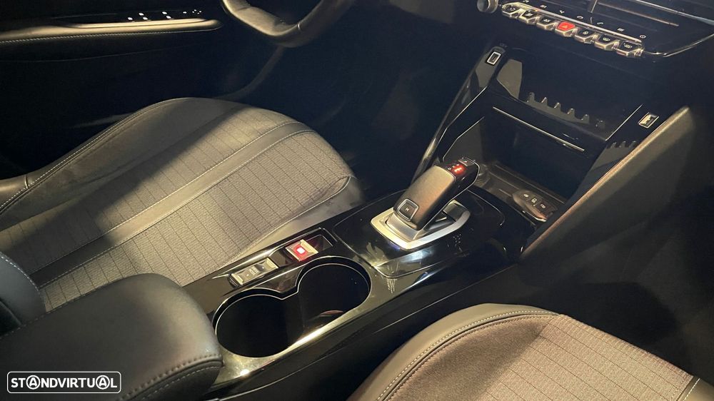 Peugeot 208 1.2 PureTech Allure Pack EAT8 - 23