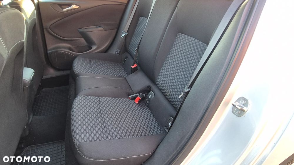 Opel Astra 1.2 T Business Elegance S&S - 15