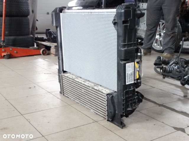 BMW X3 F25 X4 F26 N47N N20 Chłodnice Wentylator Komplet Chłodnica Intercooler Zestaw  17118623369 8623369 17118623350 8623350 17117593838 7593838 17117593839 7593839 17517593845 7593845 17117593852 7593852 17427560877 7560877 17427601676 7601676 673275662595 7562595 16141910 18799910 Valeo M153180-B EC138Y1413V A45585-107 73912311 64539216143 9216143 - 3