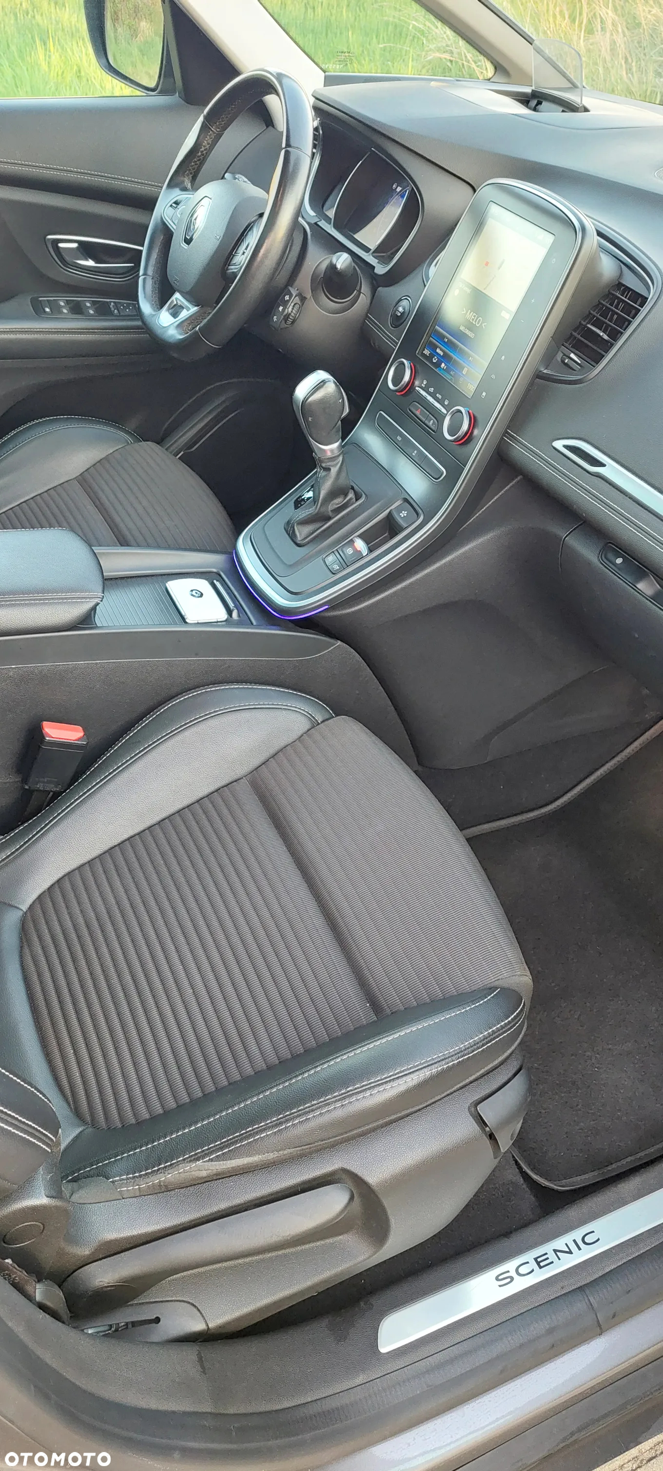 Renault Scenic 1.3 TCe Energy Intens EDC - 9