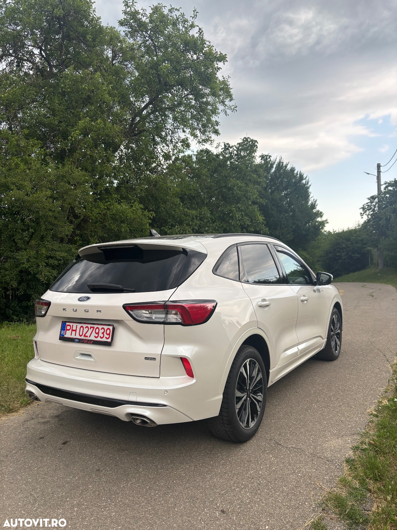 Ford Kuga 2.5 Duratec FWD PHEV ST-Line X - 4