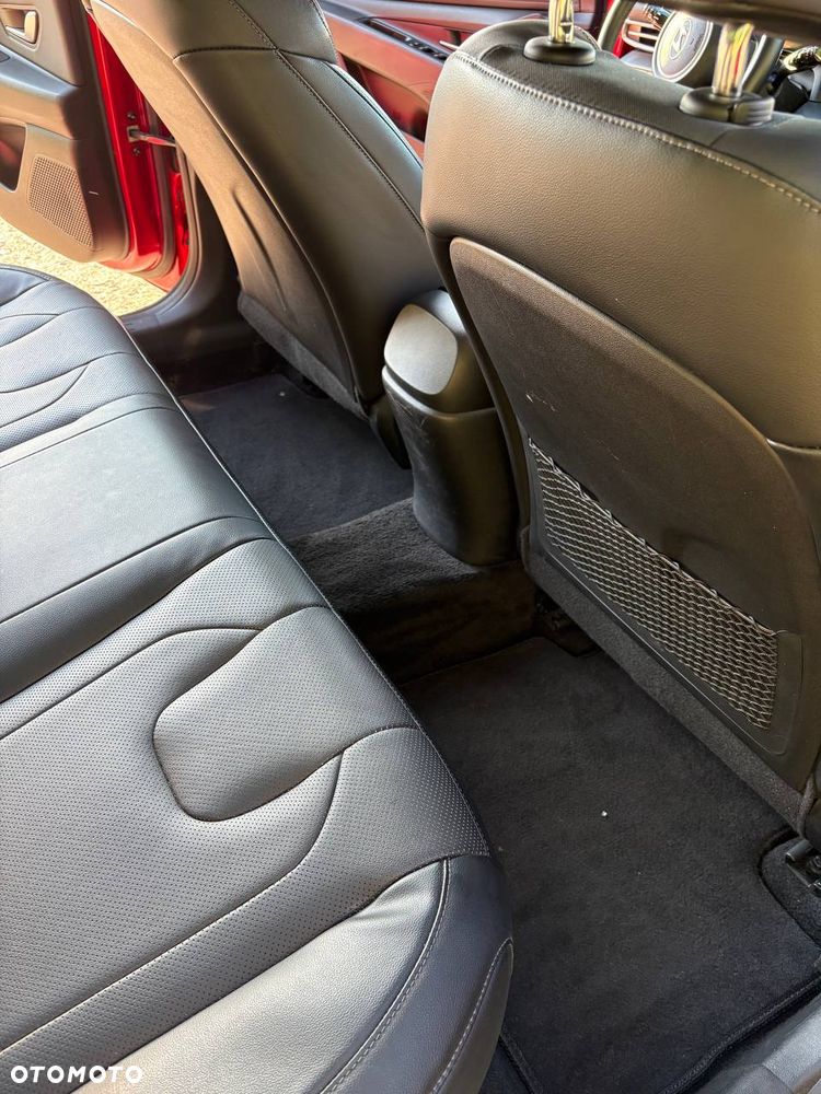 Hyundai Elantra - 13