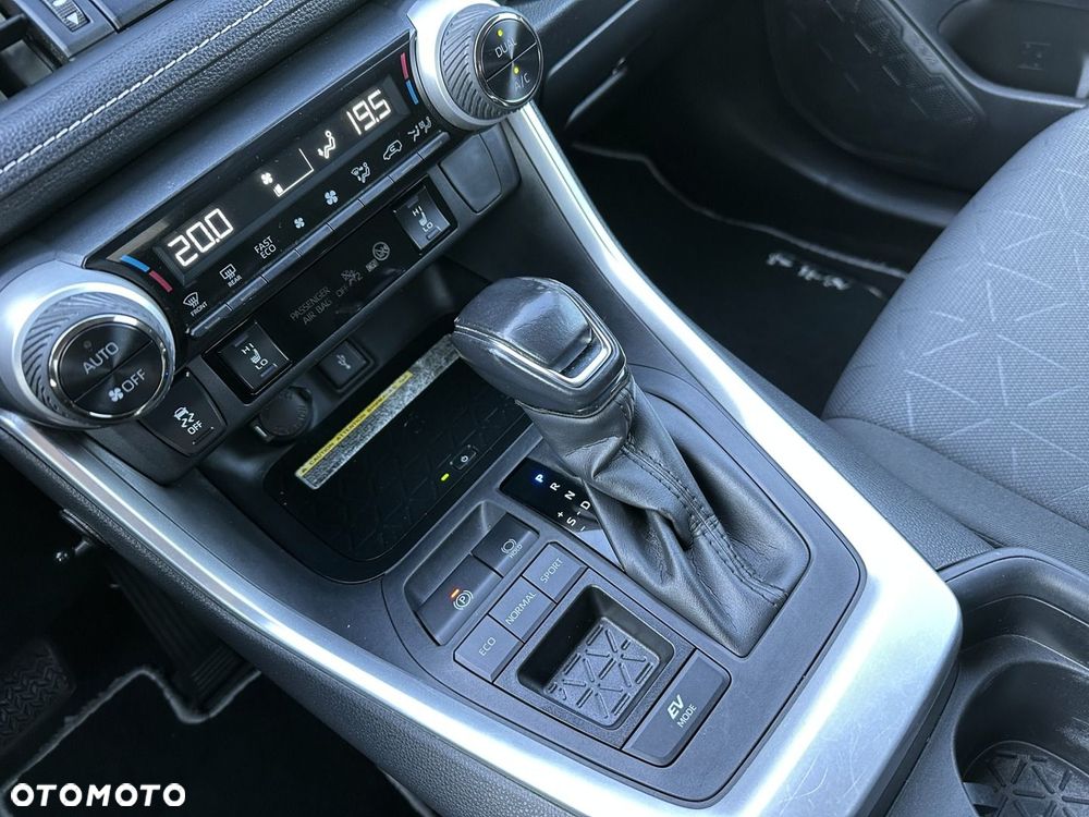 Toyota RAV4 2.5 Hybrid Comfort 4x2 - 16