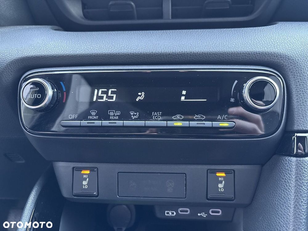 Toyota Yaris Hybrid 1.5 Style - 19