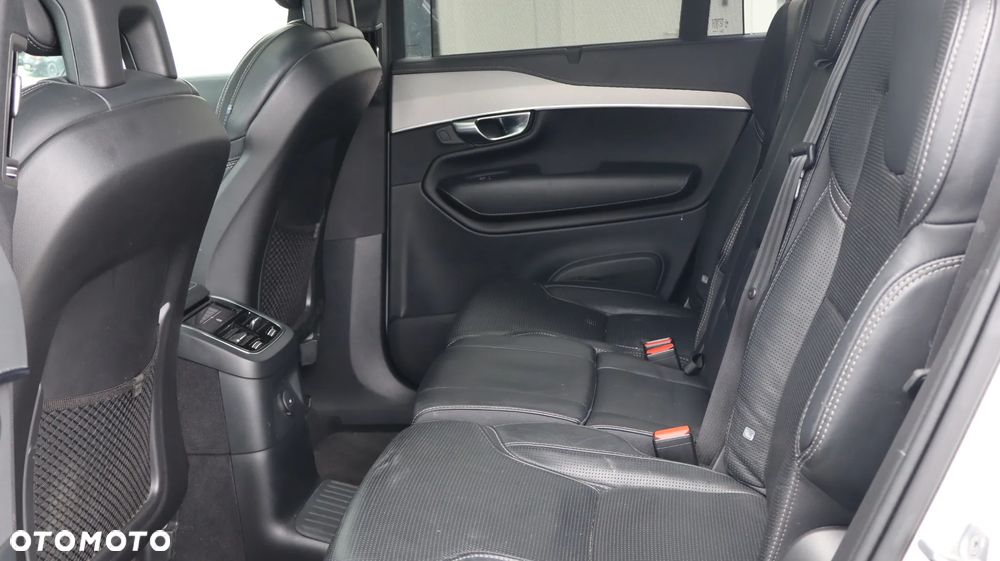 Volvo XC 90 T8 AWD Plug-In Hybrid R-Design 7os - 16