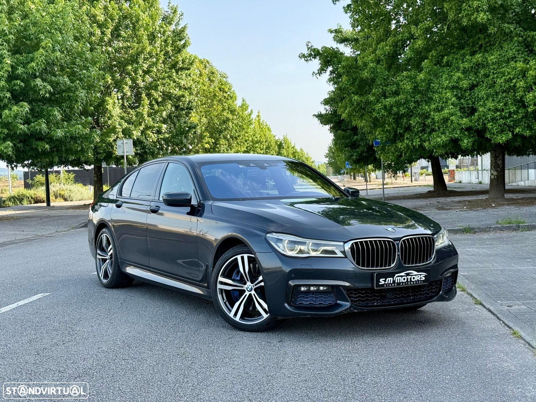 BMW 740 d xDrive Pack M - 1