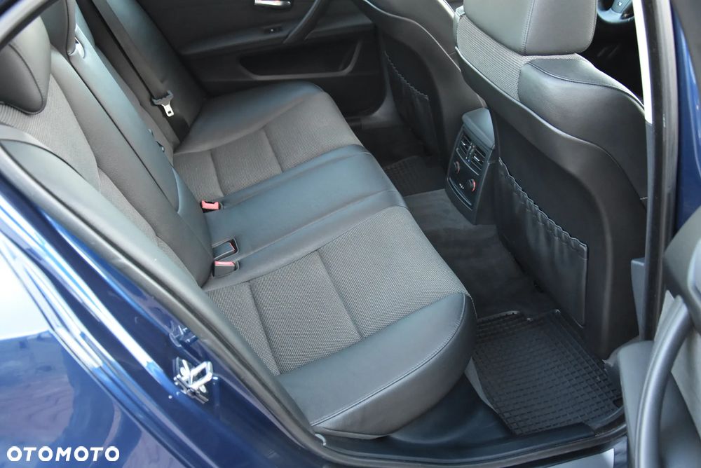 BMW Seria 5 523i Edition Exclusive - 27