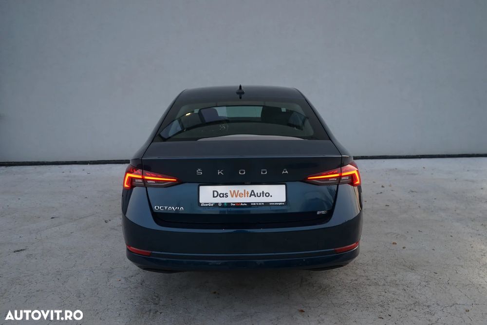 Skoda Octavia 2.0 TDI DSG Ambition - 5