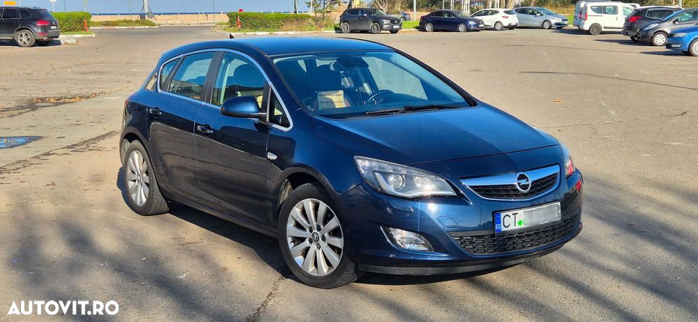 Opel Astra 1.7 CDTI DPF Cosmo - 2