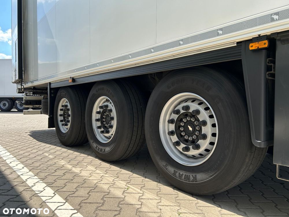 Schmitz Cargobull ThermoKing SLXi300; DOST; Uchwyty promowe, Paleciara - 10
