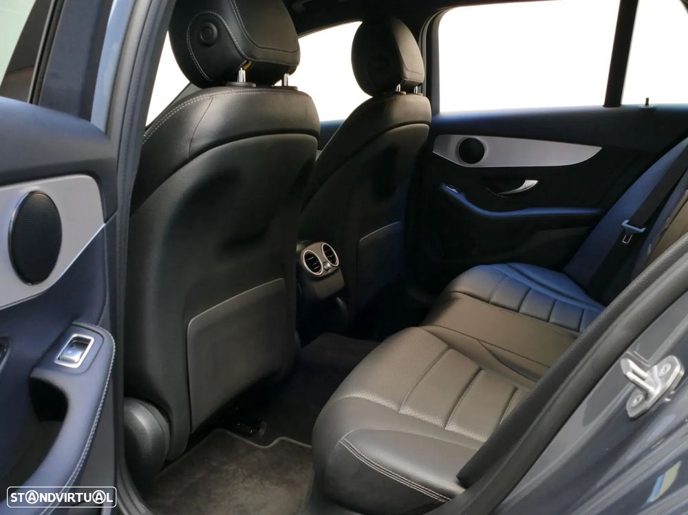 Mercedes-Benz C 300 de AMG Line - 39