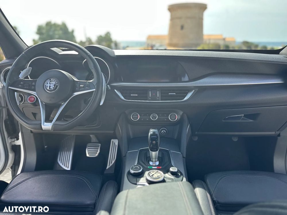 Alfa Romeo Stelvio 2.0 Turbo 16V AT8-Q4 Super - 29