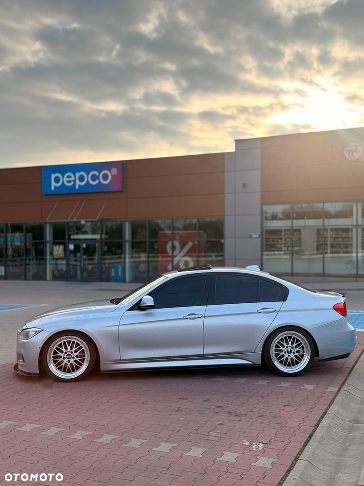 BMW Seria 3 328i Sport Line - 6