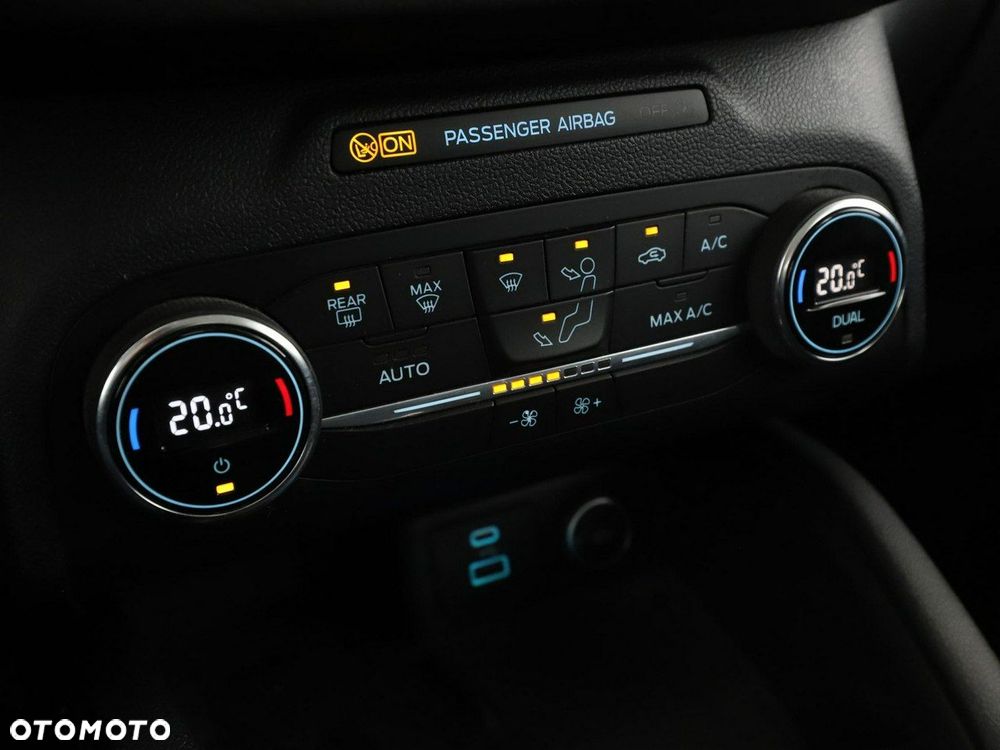 Ford Kuga 1.5 EcoBlue TITANIUM - 28