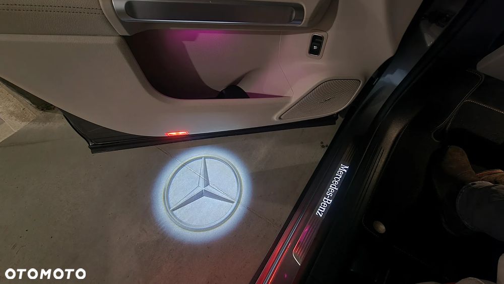Mercedes-Benz GLB 250 4-Matic AMG Line 8G-DCT - 38