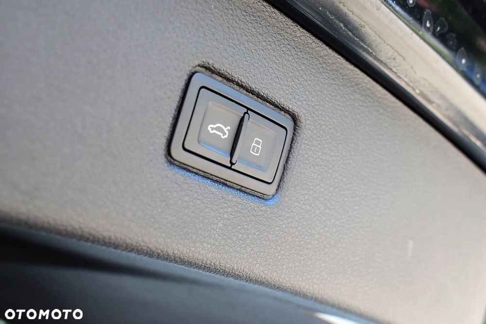 Audi Q7 55 TFSI mHEV Quattro Tiptr - 33