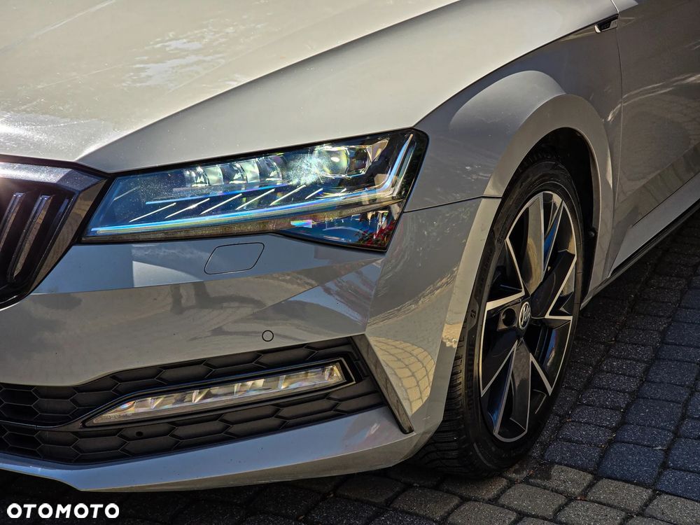 Skoda Superb 2.0 TDI SCR Sportline DSG - 2
