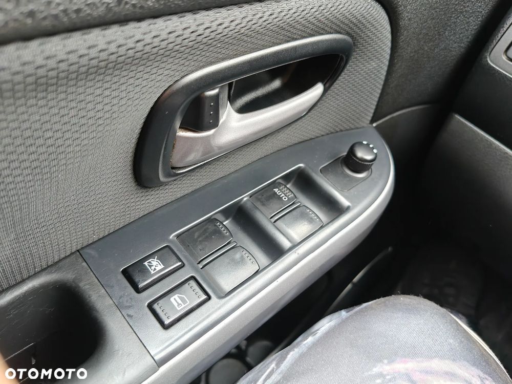 Suzuki Grand Vitara 1.9 DDiS - 21