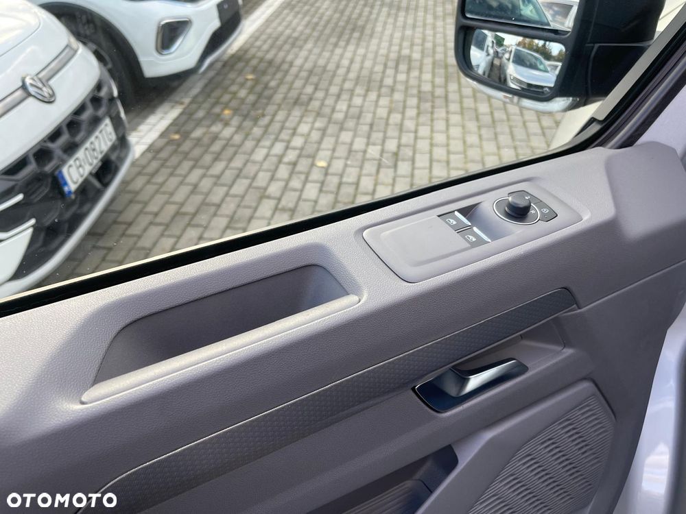 Volkswagen Caravelle - 20