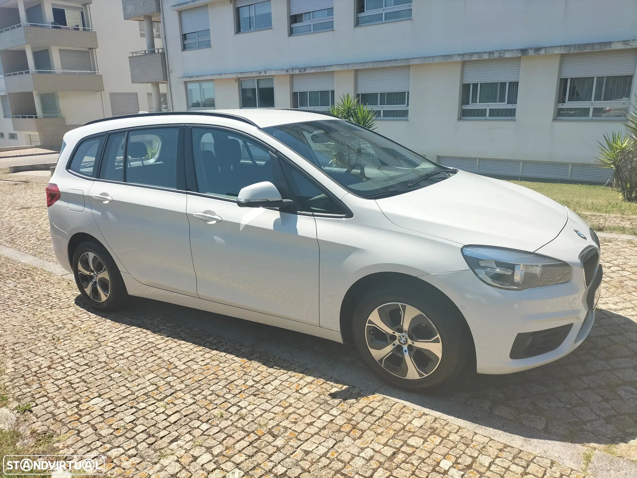 BMW 216 Gran Tourer - 1