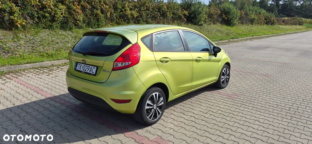 Ford Fiesta 2009 photo 3
