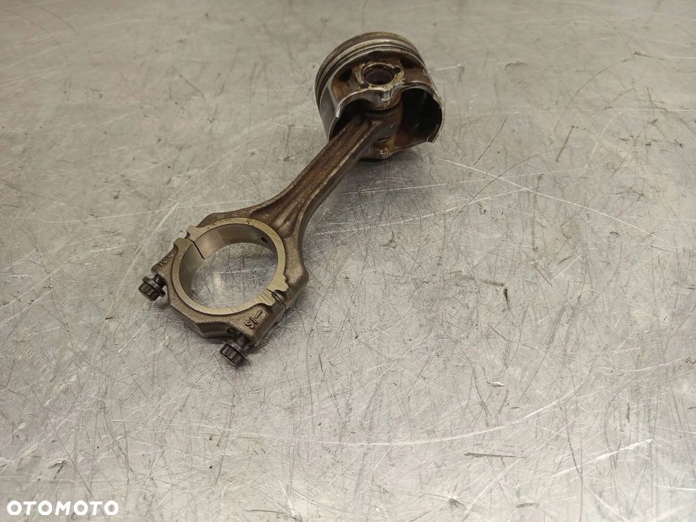 Tłok z korbowodem Volkswagen Golf VI Seat Skoda Audi 1.4 FSI TSI 076182 - 9