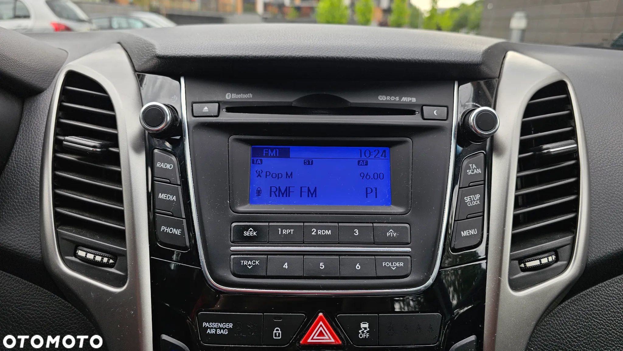 Hyundai i30 1.6 Classic + - 14