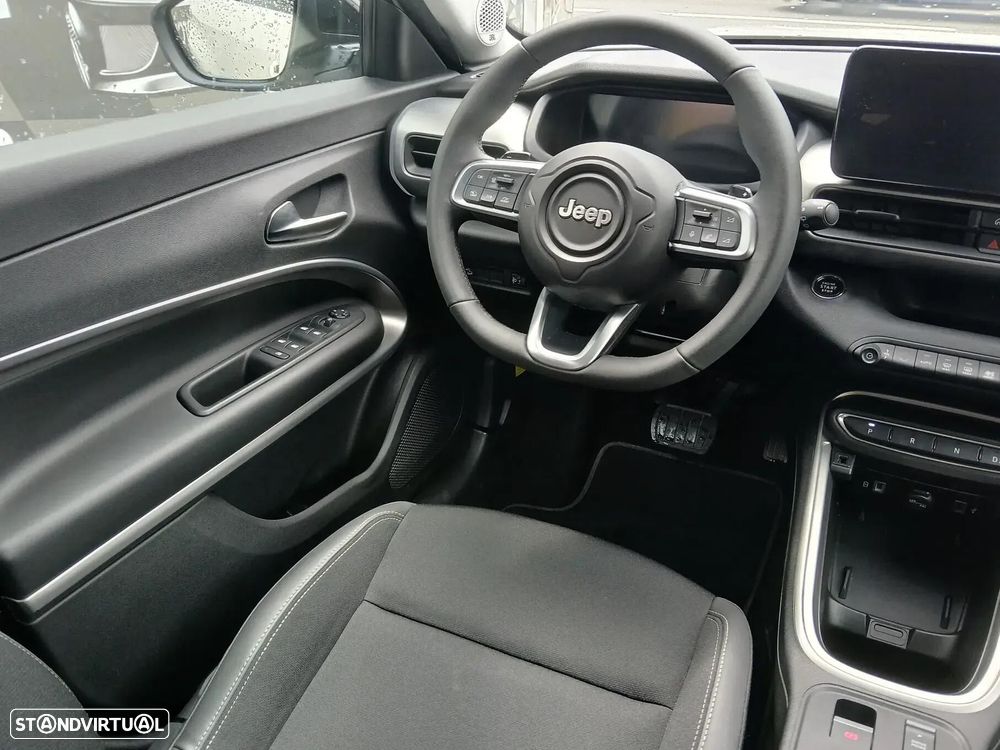 Jeep Avenger 1.2 e-Hybrid Summit DCT - 6