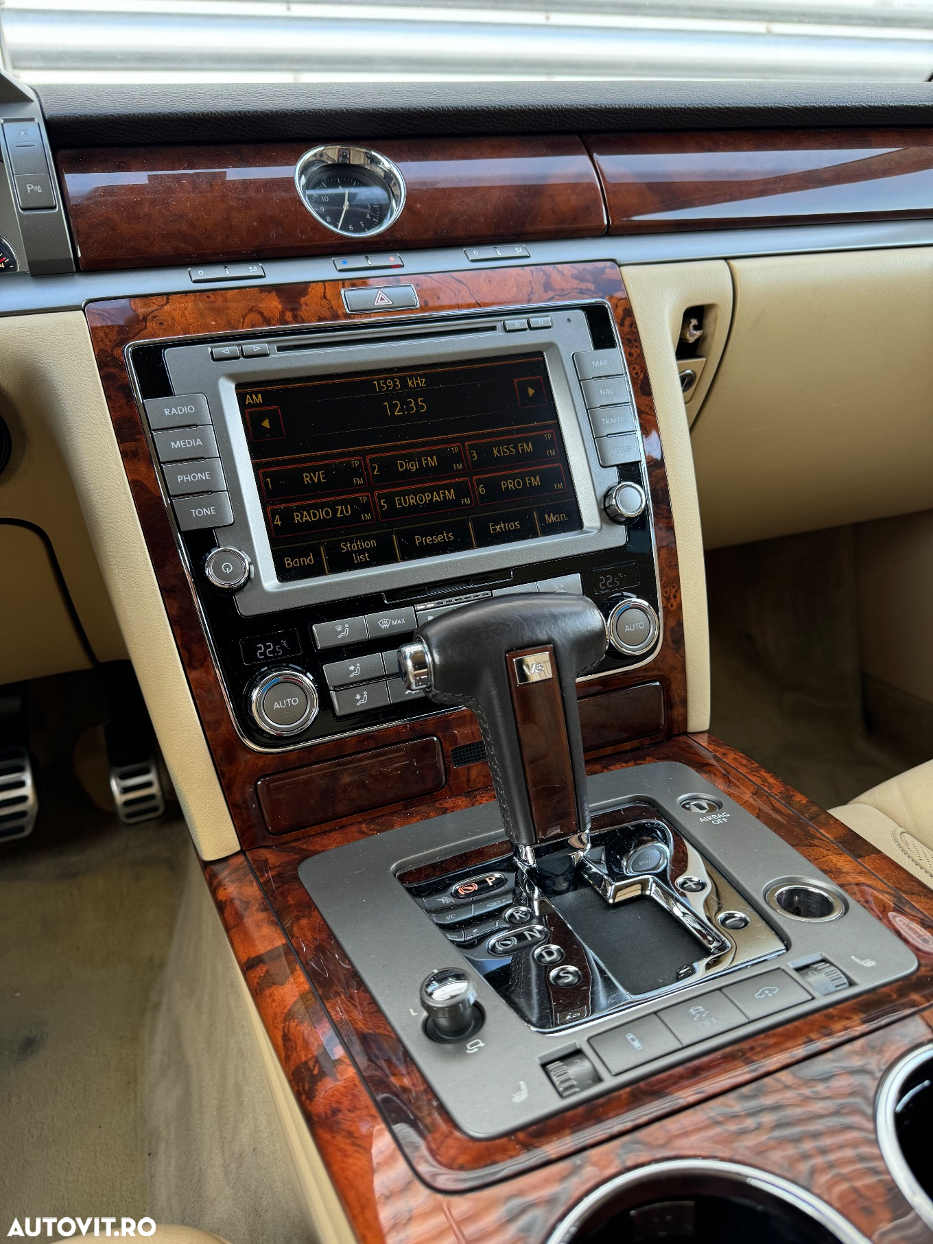 Volkswagen Phaeton - 15