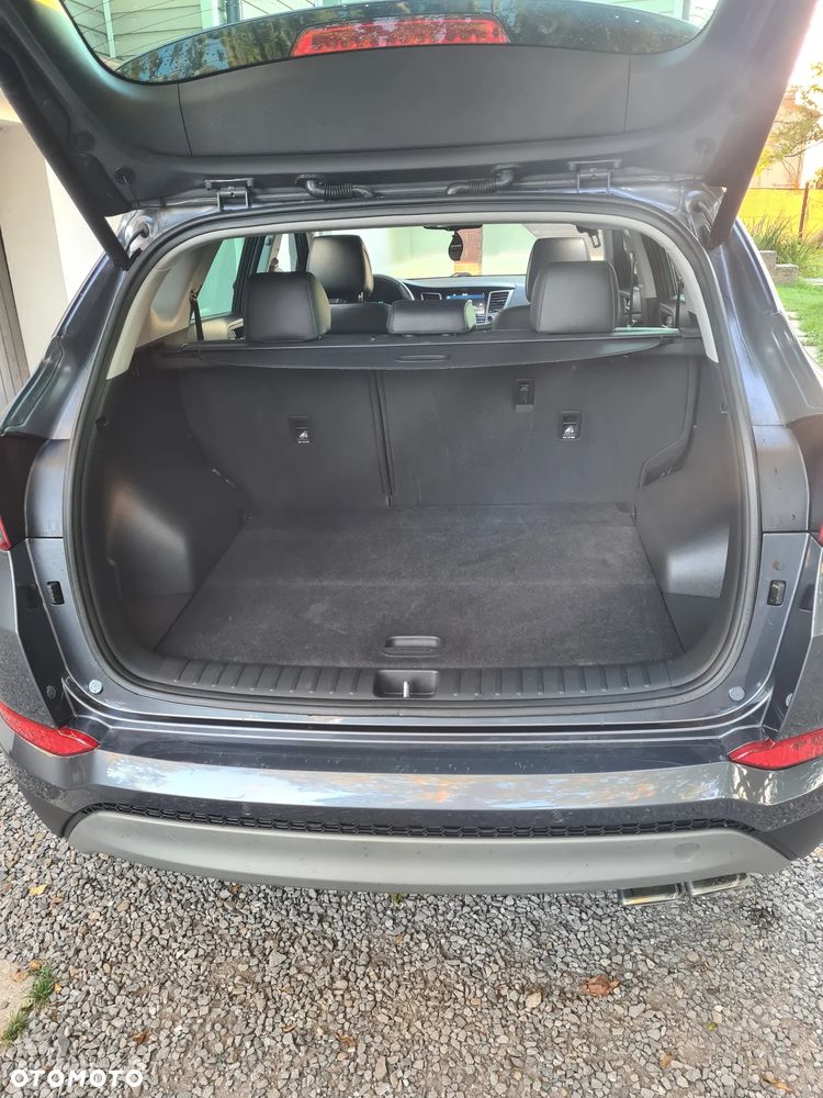Hyundai Tucson 2.0 CRDI Premium 4WD - 28