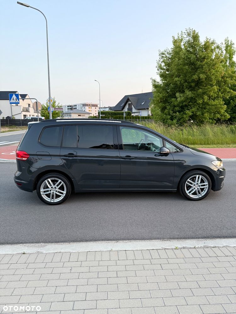 Volkswagen Touran - 6