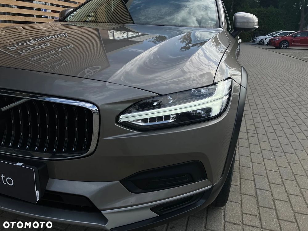 Volvo V90 Cross Country B5 D AWD Momentum Pro - 16