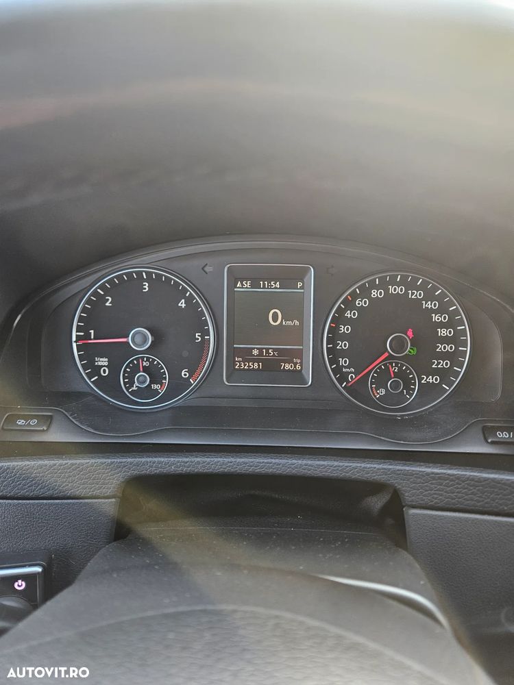 Volkswagen Multivan - 12