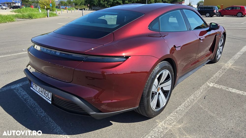 Porsche Taycan - 15