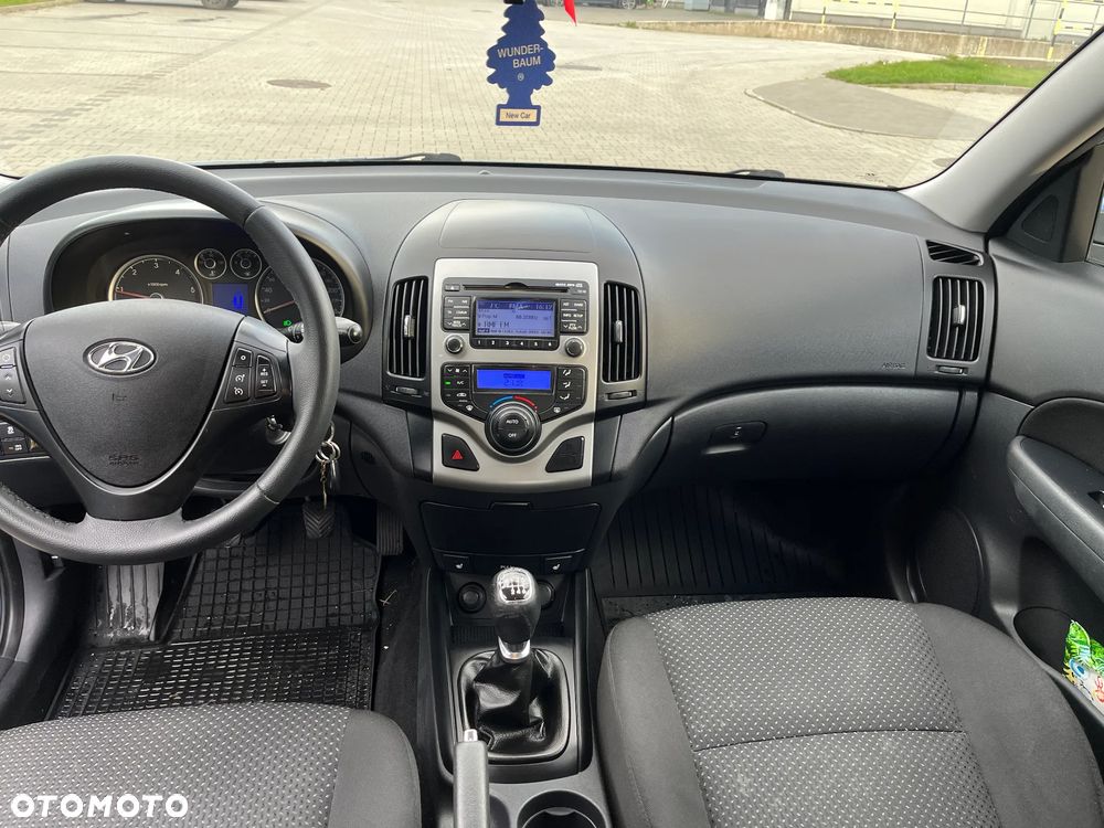 Hyundai i30 1.6 CRDi Comfort EU5 - 9