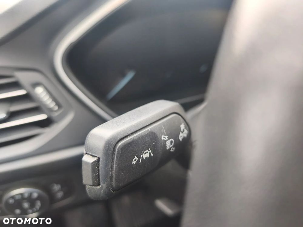 Ford Focus 1.0 EcoBoost Start-Stopp-System TITANIUM STYLE - 19