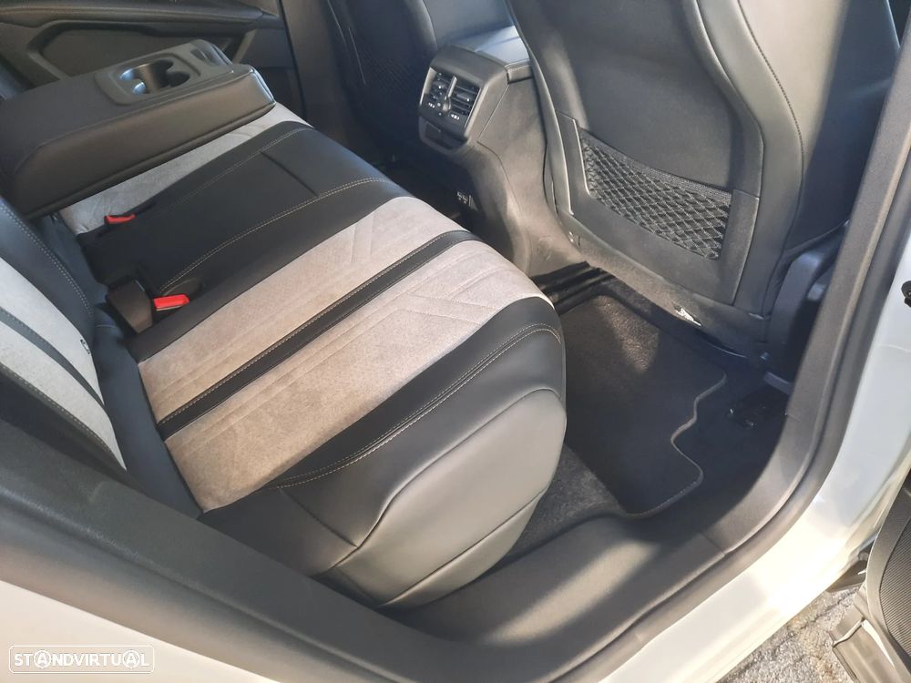 Peugeot 3008 1.6 Hybrid GT Pack e-EAT8 - 51