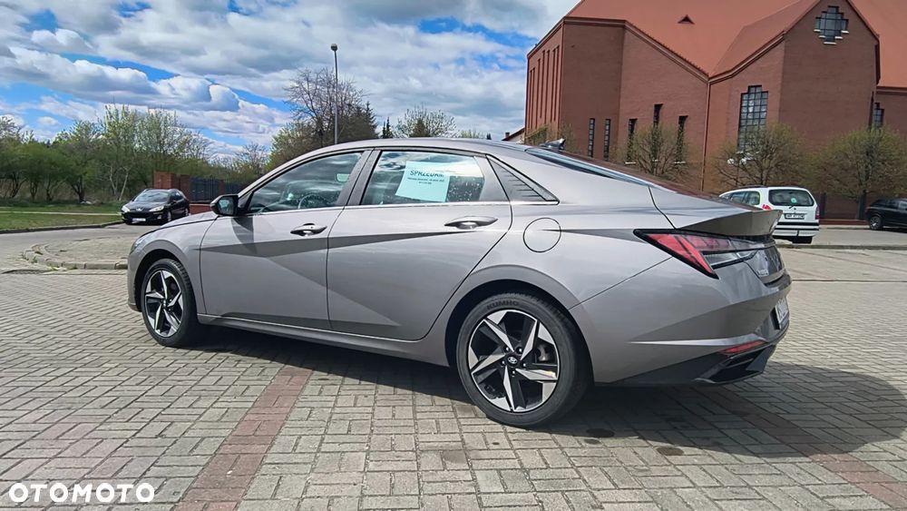 Hyundai Elantra 1.6 Smart - 9