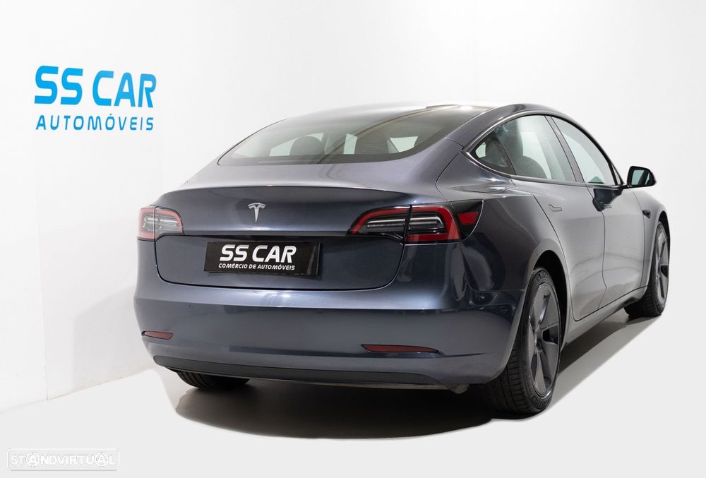Tesla Model 3 Long Range Tração Traseira - 3