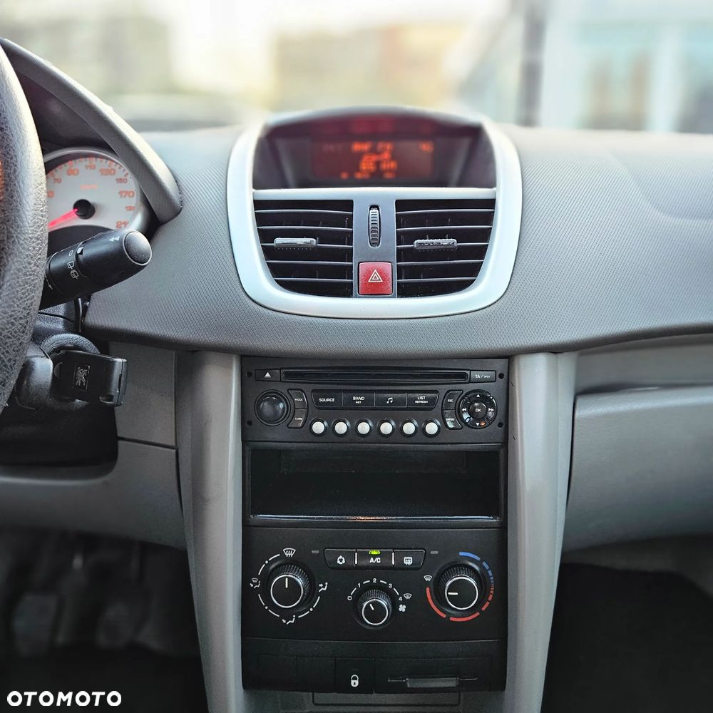 Peugeot 207 1.4 - 29